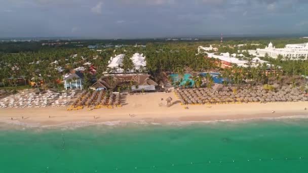 Karayip Tropikal Plaj Havadan Manzara Görünümü Bavaro Tatil Beldesinde Seyahat — Stok video