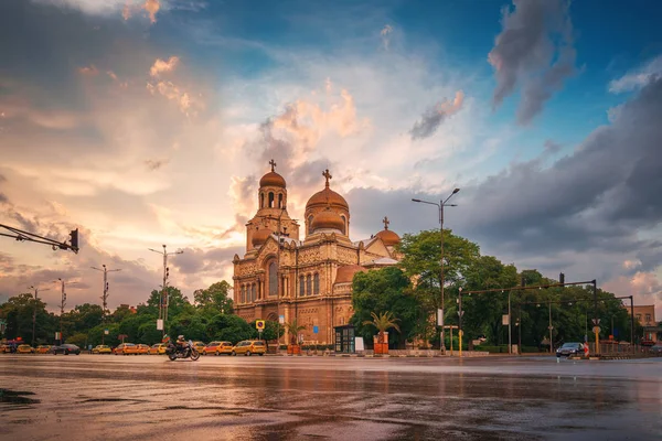 La Cattedrale dell'Assunzione a Varna — Foto Stock