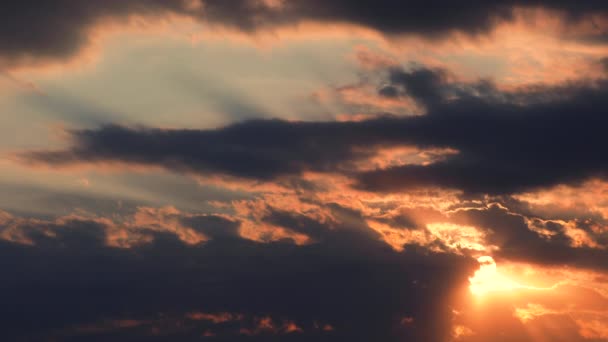 Cielo Del Amanecer Con Nubes Rayos Sol Luz Mañana Relajación — Vídeos de Stock