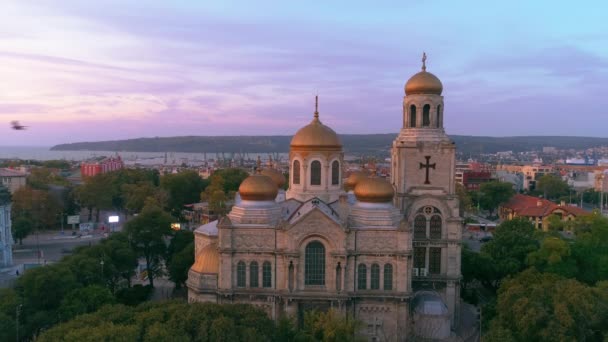 Varně Cityscape Letecký Pohled Město Katedrála Nanebevzetí — Stock video