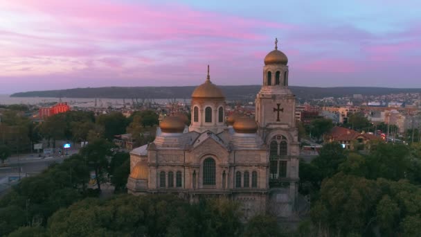 Varna Cityscape Bovenaanzicht Stad Kathedraal Van Veronderstelling — Stockvideo