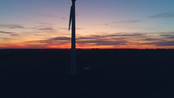 Solnedgång Ovanför Väderkvarnens Silhuett Fältet — Stockvideo