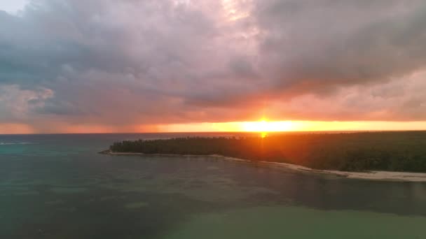 カリブ海の熱帯エキゾチックな島の風景 ドミニカ共和国 航空写真 — ストック動画