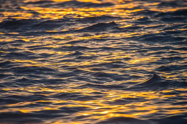 Puesta Sol Ondas Ocean Ripples Como Fondo Textura Agua — Foto de Stock