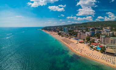 Bulgaristan 'ın Varna kenti yakınlarındaki Golden Sands sahil beldesi Zlatni Piasaci' nin hava manzarası