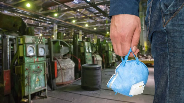 Lavoratore con respiratore protettivo — Foto Stock