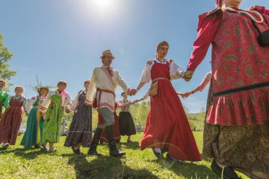 Eski Rus ayin: geleneksel dansları.