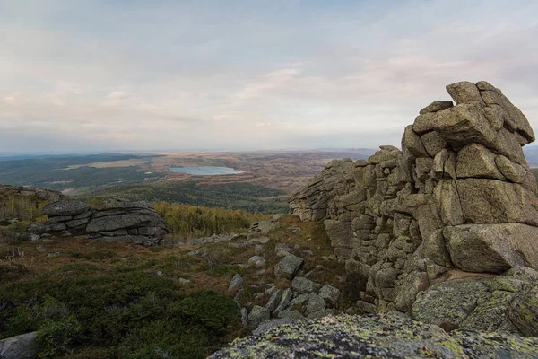 Schönheitsansichten in den Bergen des Altai — Stockfoto