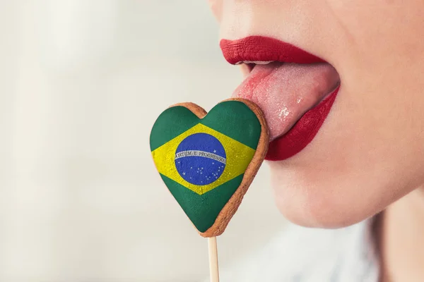 Labios y galletas con bandera — Foto de Stock