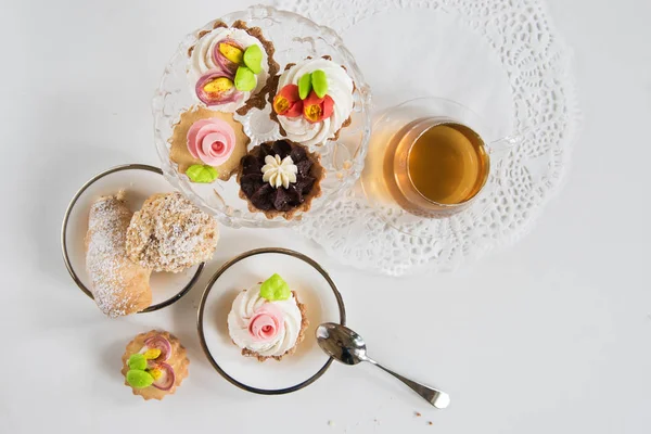 Farklı kek kompozisyon