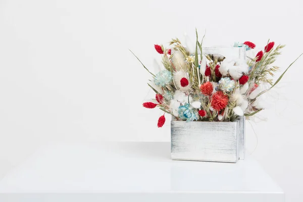 Skönhet bukett av torkade blommor — Stockfoto