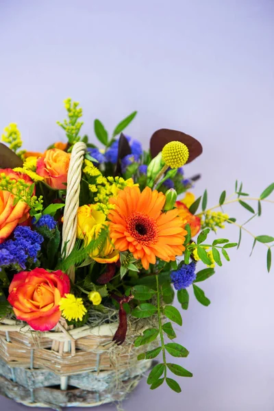 Strauß verschiedener Blumen — Stockfoto