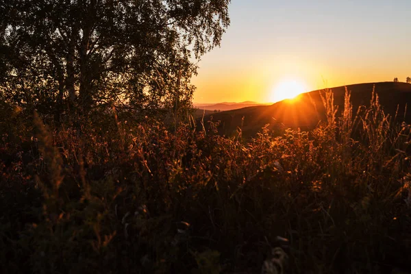 Krásy západ slunce v horách — Stock fotografie