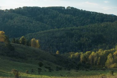 Güzellik gündoğumu dağlarda