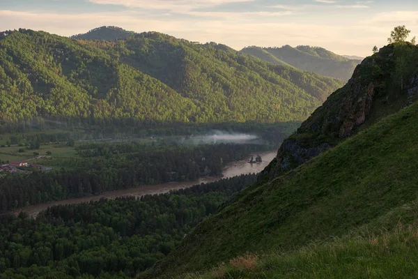 L'alba della bellezza in montagna — Foto Stock