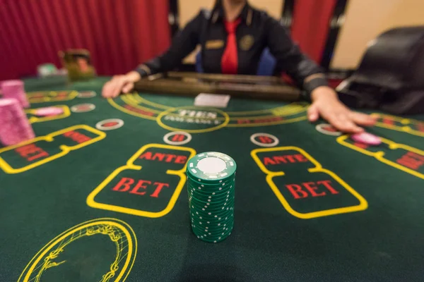 Casino, juegos de azar y entretenimiento concepto — Foto de Stock