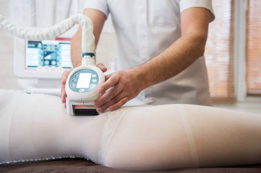 Yordam lazer lipoliz