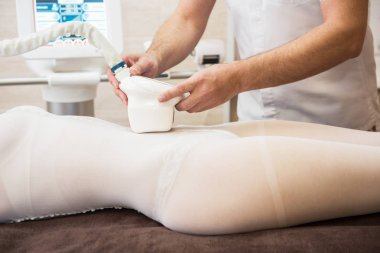 Yordam lazer lipoliz