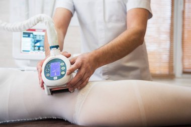 Yordam lazer lipoliz