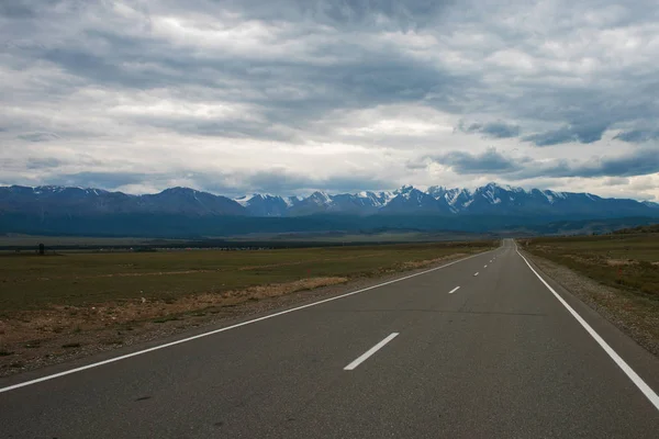 Altai mountains road — Stock Photo, Image