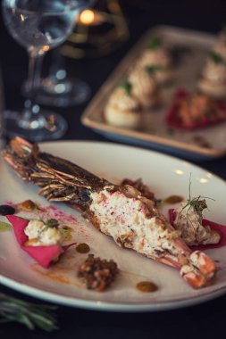 Pişmiş ve doldurulmuş kerevit