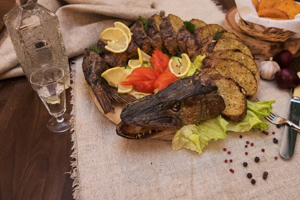 Stuffed pike with vegetables and greens. — Stock Image Stuffed pike with vegetables and greens. Royalty Free Stock Photos