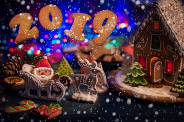 Işıklı ev gingerbread