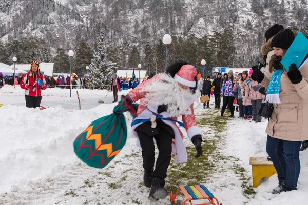 Altaiskaya zimovka vakantie - de eerste dag van de winter — Stockfoto