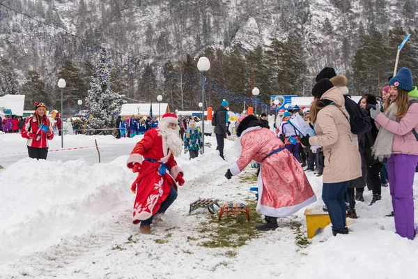 Altaiskaya zimovka vakantie - de eerste dag van de winter — Stockfoto
