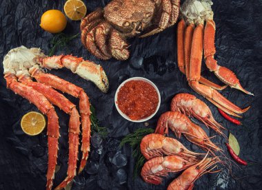 Taze deniz ürünleri kümesi