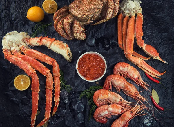 Taze deniz ürünleri kümesi