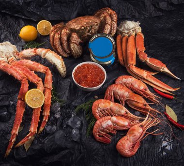 Taze deniz ürünleri kümesi