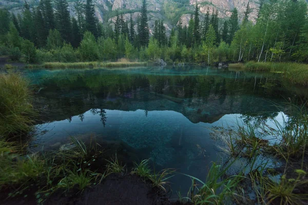 Blauer See im Altai — Stockfoto