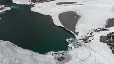 Bahar turkuaz Nehri'nin Katun havadan görünümü