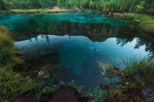 Lago Azul en el Altai — Foto de Stock