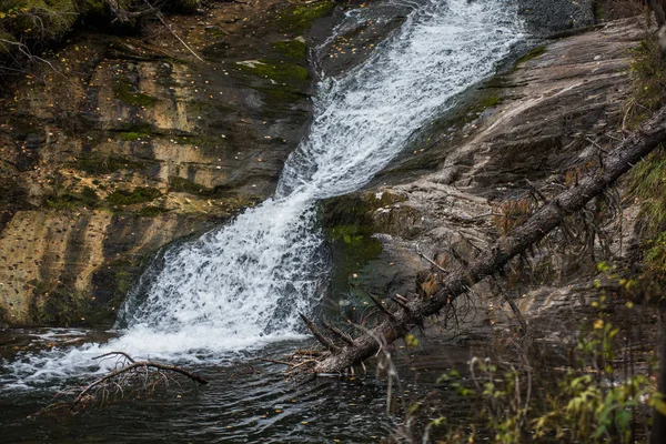 Cachoeira no rio Shinok — Fotografia de Stock