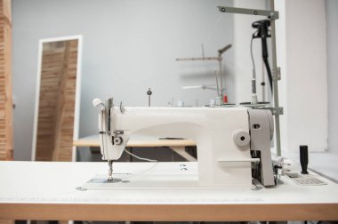 Endüstriyel dikiş makinesi