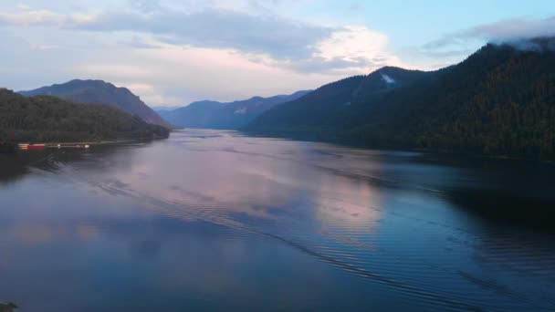 テレスコエ湖の空中風景 — ストック動画