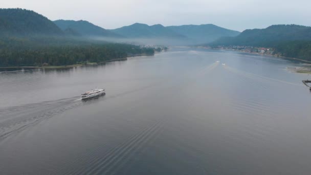 Aerial view of Lake Teletskoe — Stock Video