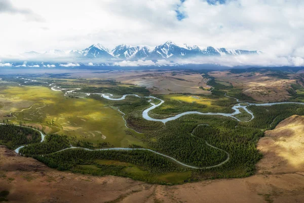 Kurai steppe en Chuya rivier — Stockfoto