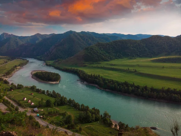 Katun folyó, az Altai hegyekben. — Stock Fotó