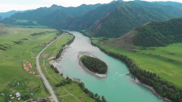 Widok z powietrza na rzekę Katun — Wideo stockowe