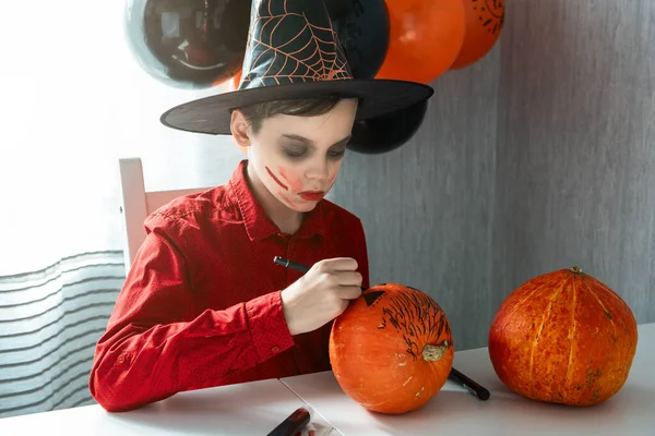 Carnevale di Halloween o concetto di mascherata — Foto Stock