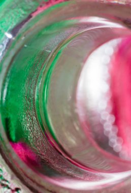 Arka plan cam şişe giriş görünümünü kapat.