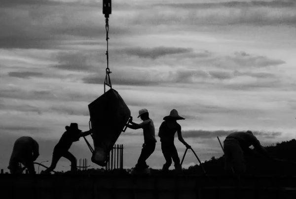 Workmen Busy Rushing Complete Pouring Concrete Time — Stock Photo, Image