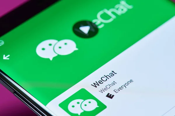 Aplicação mensageiro WeChat — Fotografia de Stock