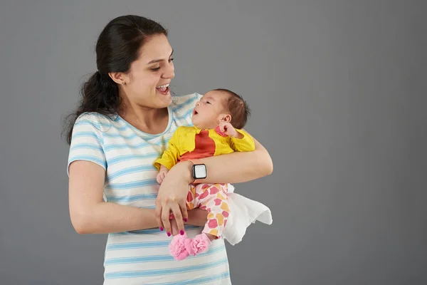 Laughing young mother — Stock Photo, Image