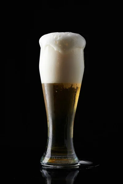 ガラスのラガービール — ストック写真