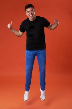 Başparmak ile atlama adam