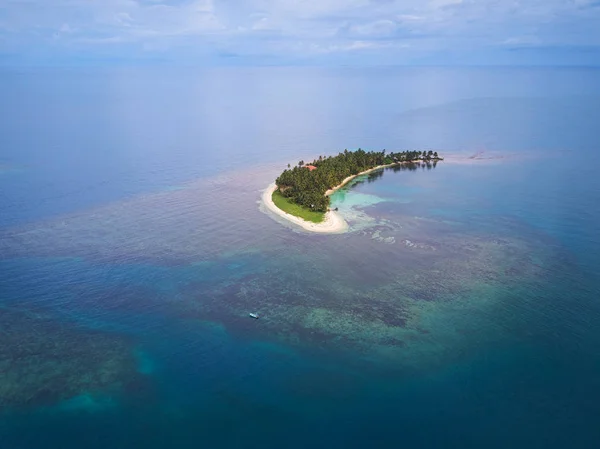 Isola paradisiaca in caraibico — Foto Stock